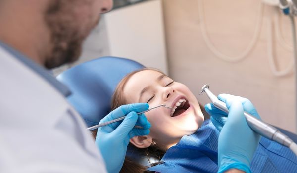Dentysta w sobotę w Warszawie
