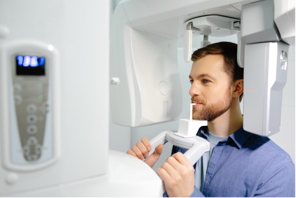 Tomografia stożkowa CBCT (3D) - 5 rzeczy, które musisz wiedzieć przed badaniem